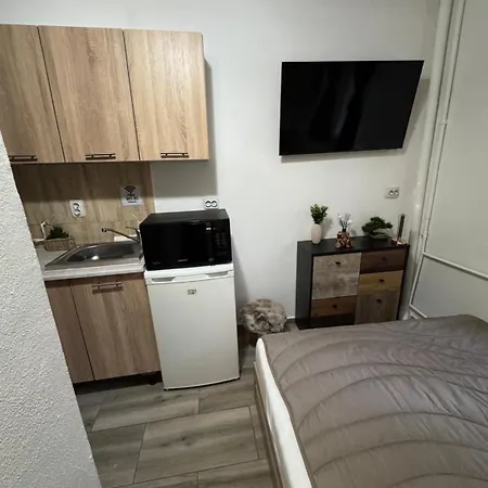 Cozy - Self Check-in & Smart Tv *